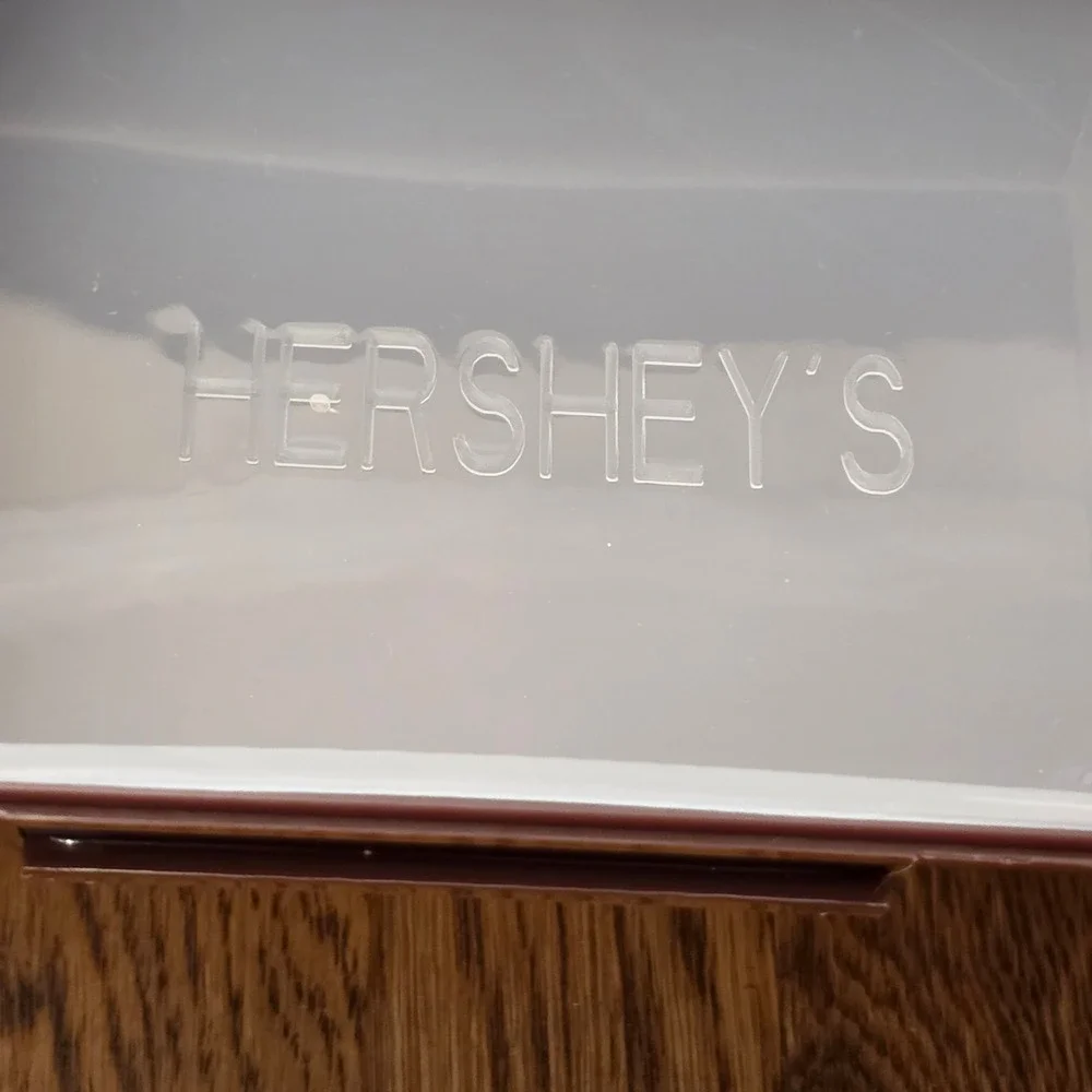 Hershey's S'mores Plastic Storage Caddy Brown Divided Snack Box Handle Bonfire